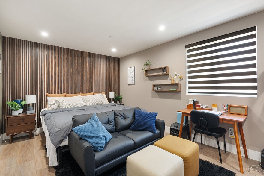 More Photos Of 1341 N Mariposa Ave, Los Angeles Apartments For Sale