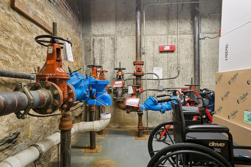 More Photos Of 3 Lehman Ter, Yonkers Congregate Senior Housing For Sale