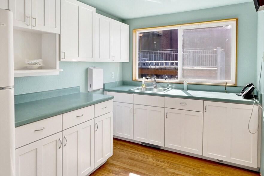 More Photos Of 1100 11th St, Bellingham General Retail For Lease