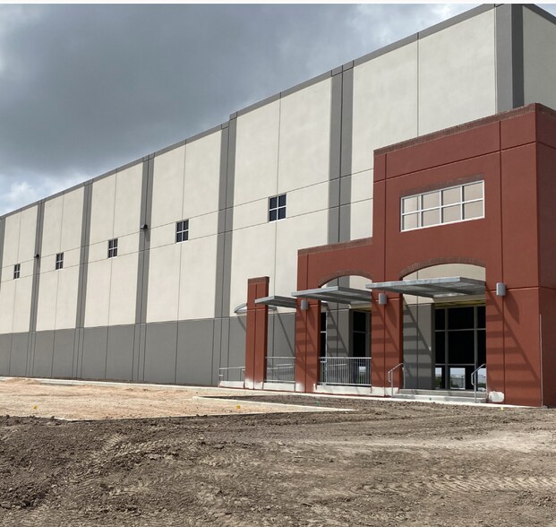 More Photos Of 1401 E Capote Central Ave, Pharr Warehouse For Lease