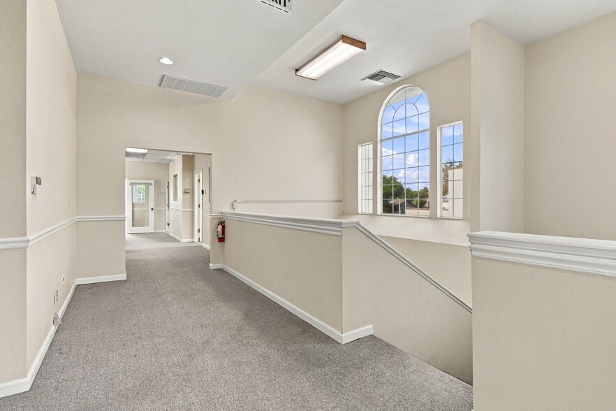 More Photos Of 403 W 11th St, Tracy Office For Sale