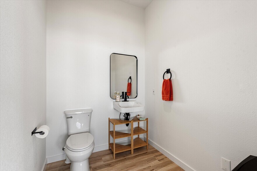 More Photos Of 1905 2nd St, Baker City Storefront Retail Residential For Sale