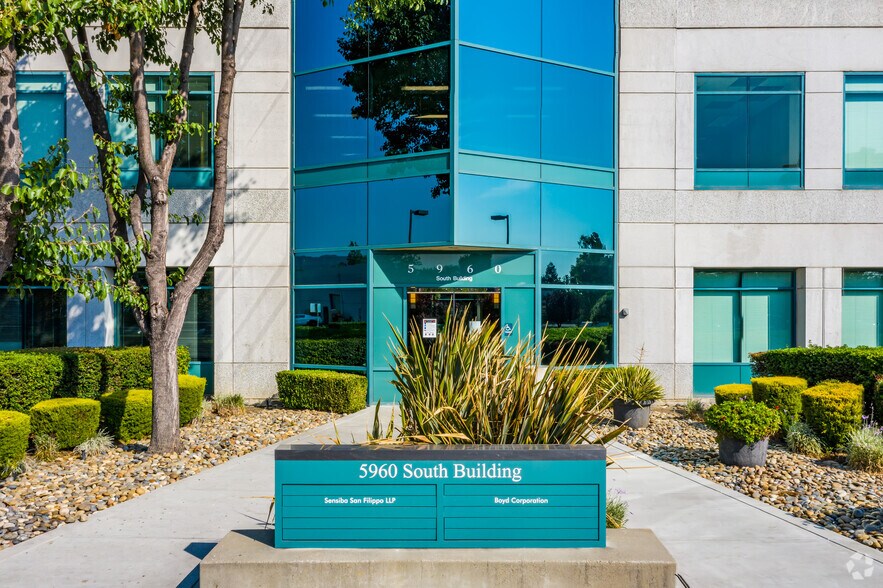 More Photos Of 5960 Inglewood Dr, Pleasanton Office For Sale