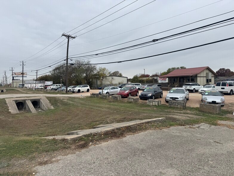 More Photos Of 6505 Highway 79, Hutto Auto Dealership For Sale