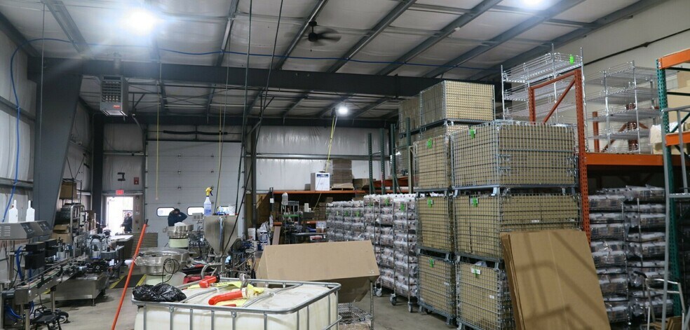 More Photos Of 325 Riggs St, Oxford Warehouse For Sale