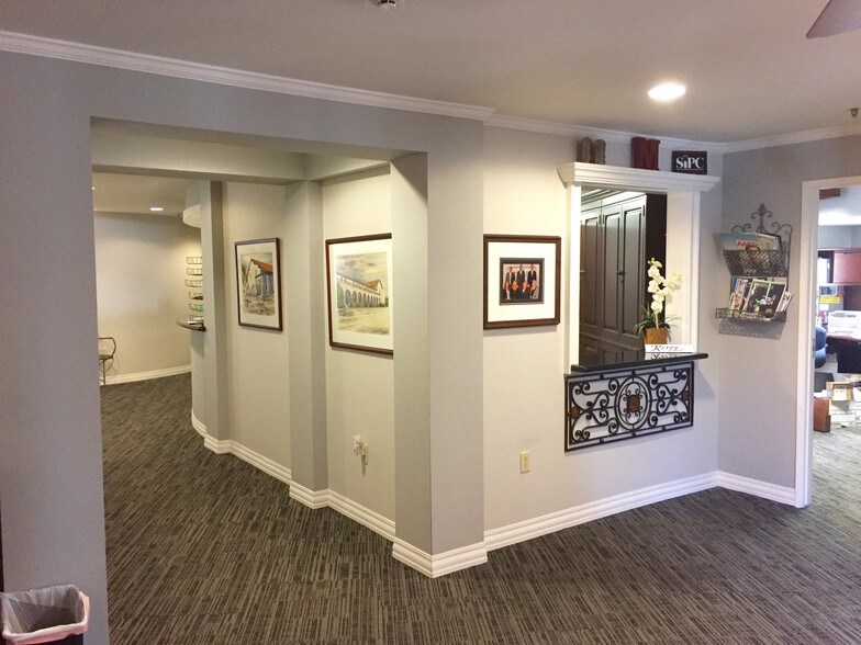 More Photos Of 1862 S Broadway, Santa Maria Office For Lease