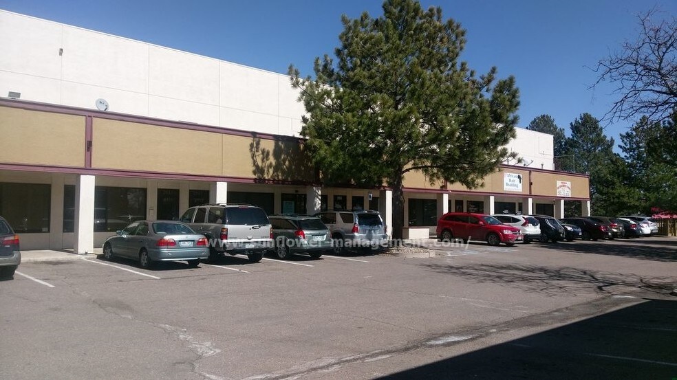 More Photos Of 2537-2579 Airport Rd, Colorado Springs General Retail For Lease