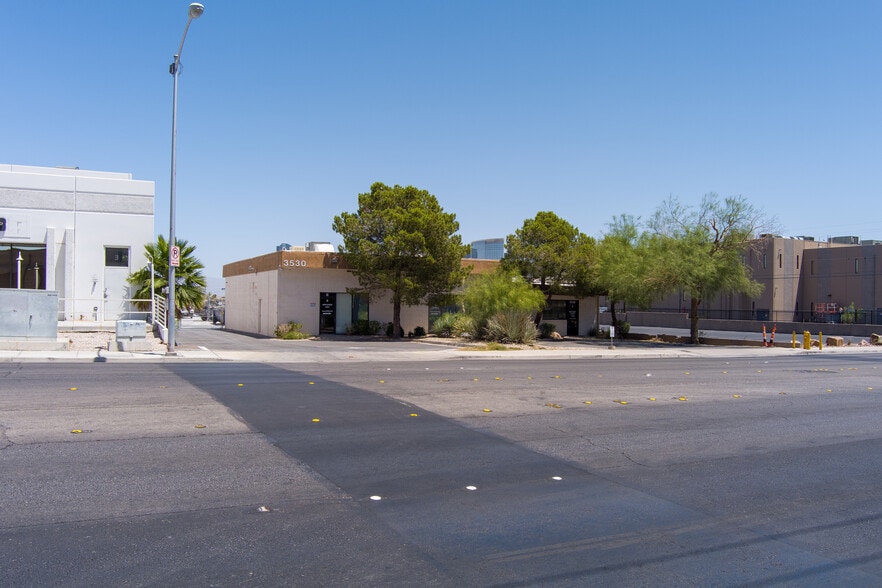More Photos Of 3530-3534 W Hacienda Ave, Las Vegas Light Manufacturing For Lease