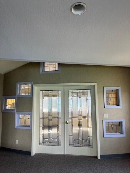 More Photos Of 3351 Lake Tahoe Blvd, South Lake Tahoe Office Residential For Lease