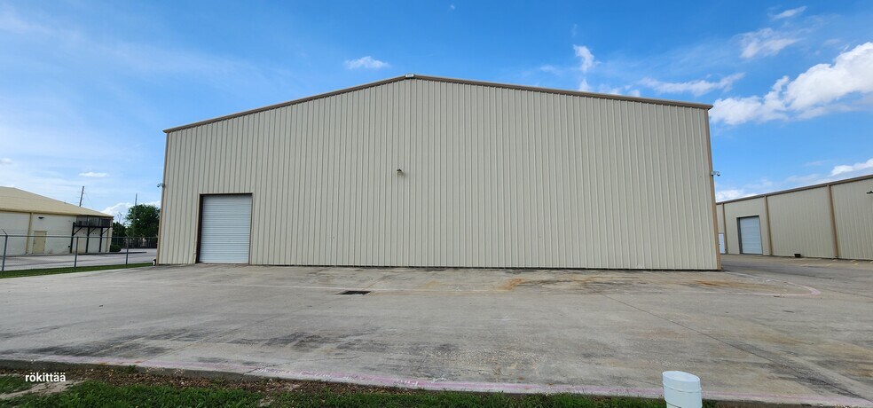 More Photos Of 616 Rankin Cir N, Houston Warehouse For Lease