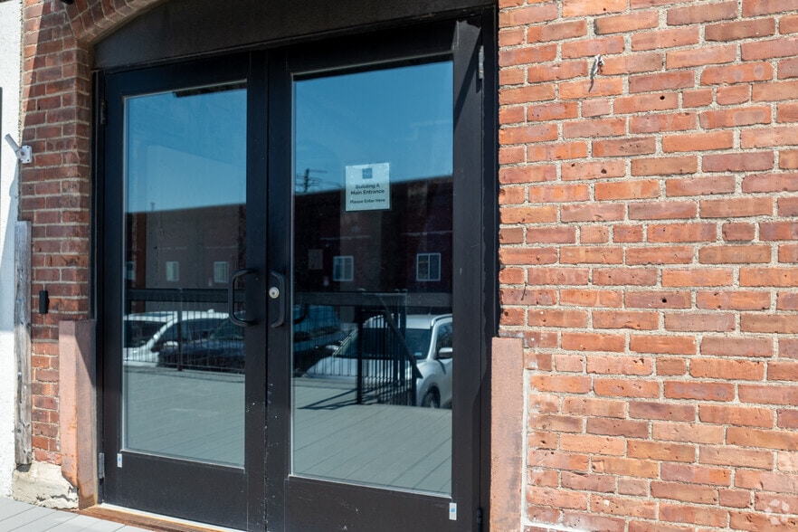 More Photos Of 58 Pulaski St, Peabody Manufacturing For Lease