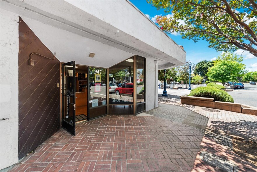 More Photos Of 945 Empire St, Fairfield Freestanding For Sale