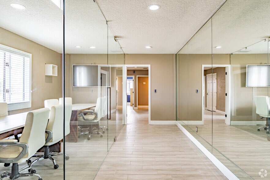More Photos Of 1471 S Missouri Ave, Clearwater Office For Sale