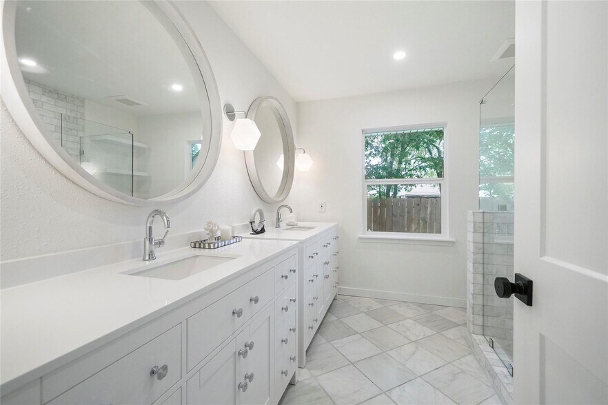 More Photos Of 2303 Leffingwell St, Houston Specialty For Sale