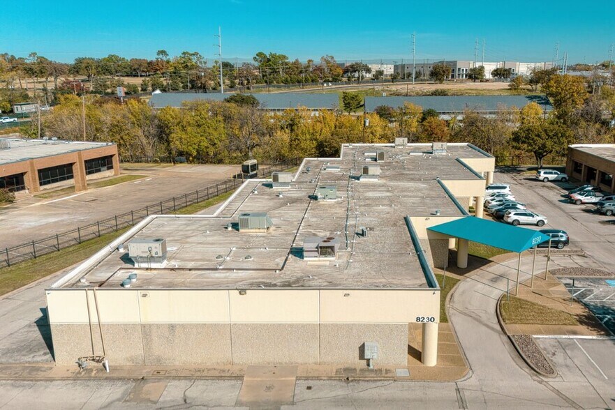 Primary Photo Of 8230 Elmbrook Dr, Dallas Flex For Lease