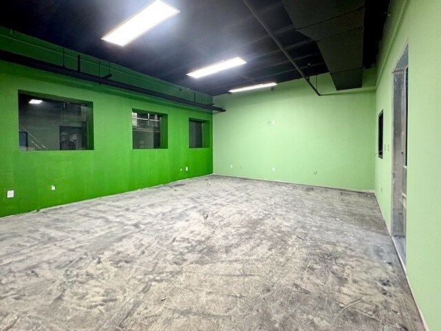 More Photos Of 201 E Illinois Ave, Midland Office For Sale