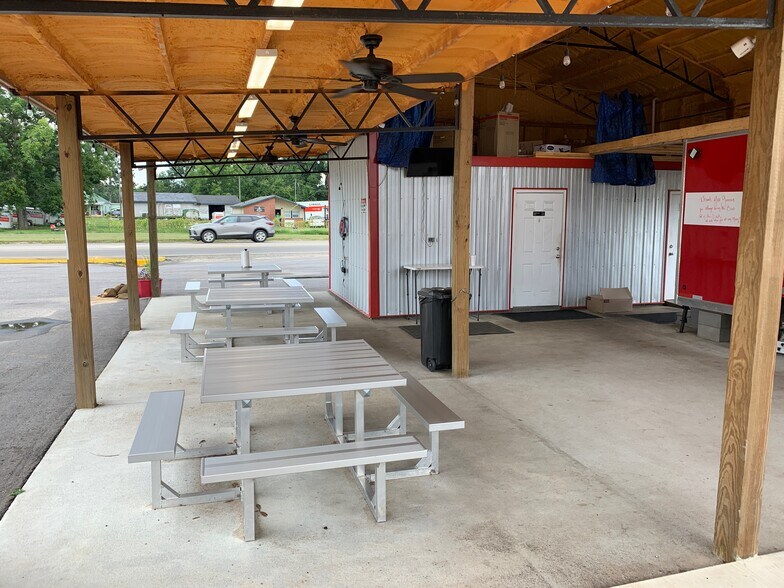 More Photos Of 300 E Magnolia Ave, Geneva Land For Sale