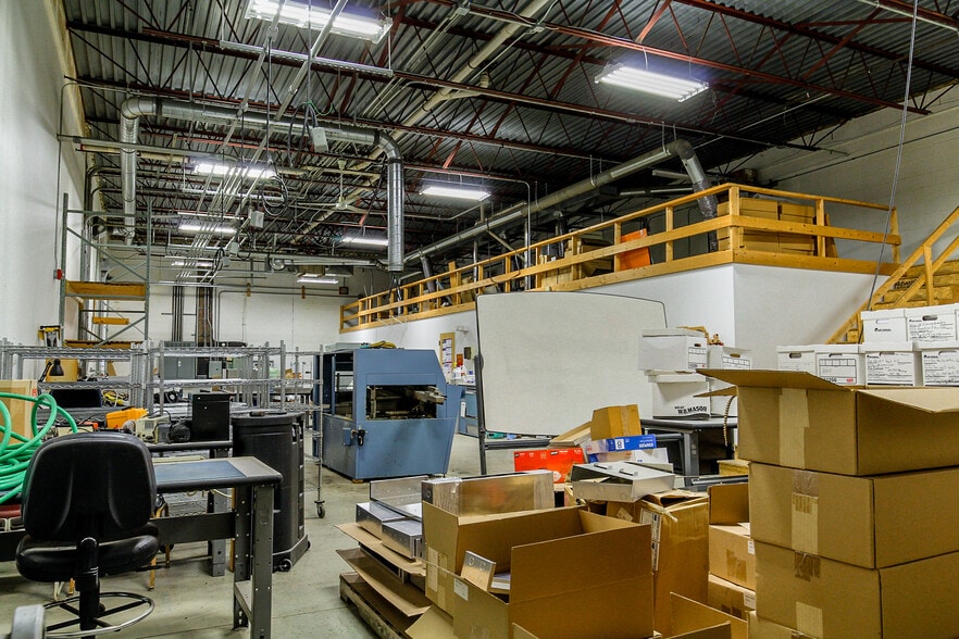 More Photos Of 26 Evergreen Dr, Portland Manufacturing For Sale