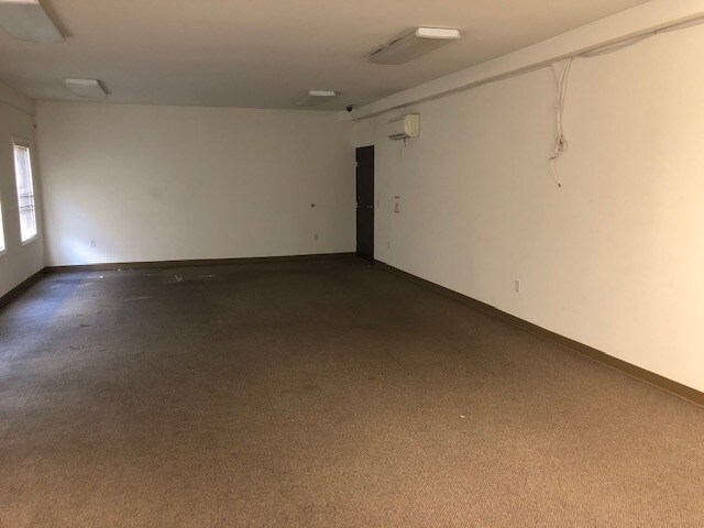 More Photos Of 422 S Western Ave, Los Angeles Office For Lease