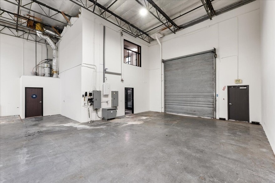 More Photos Of 5055 Walnut Grove Ave, San Gabriel Manufacturing For Lease