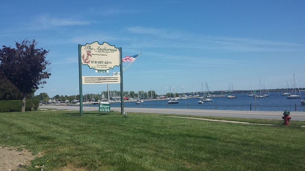 More Photos Of 164 Lake St, Rouses Point Hotel For Sale