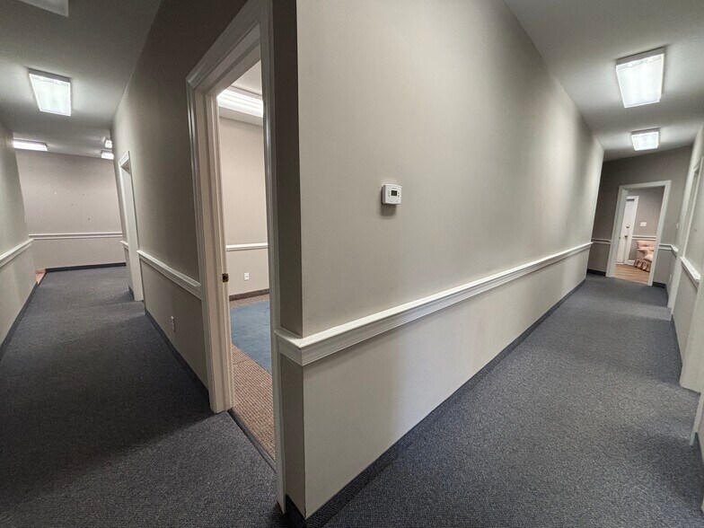 More Photos Of 3809 Forrestgate Dr, Winston-Salem Medical For Lease