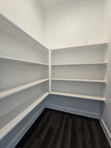 More Photos Of 2601 Little Elm Pky, Little Elm Office For Sale