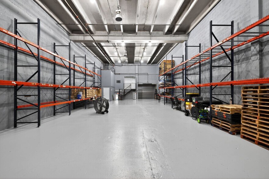 More Photos Of 7080-7088 NW 50th St, Miami Warehouse For Sale