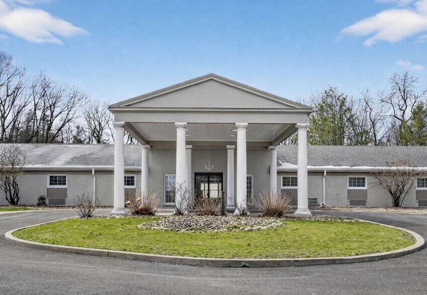 Primary Photo Of 296 Dinnerbell Rd, Butler Skilled Nursing Facility For Sale