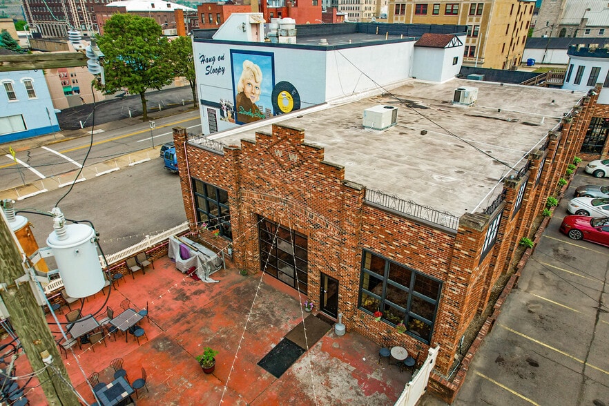 More Photos Of 501 Washington St, Steubenville Restaurant For Sale