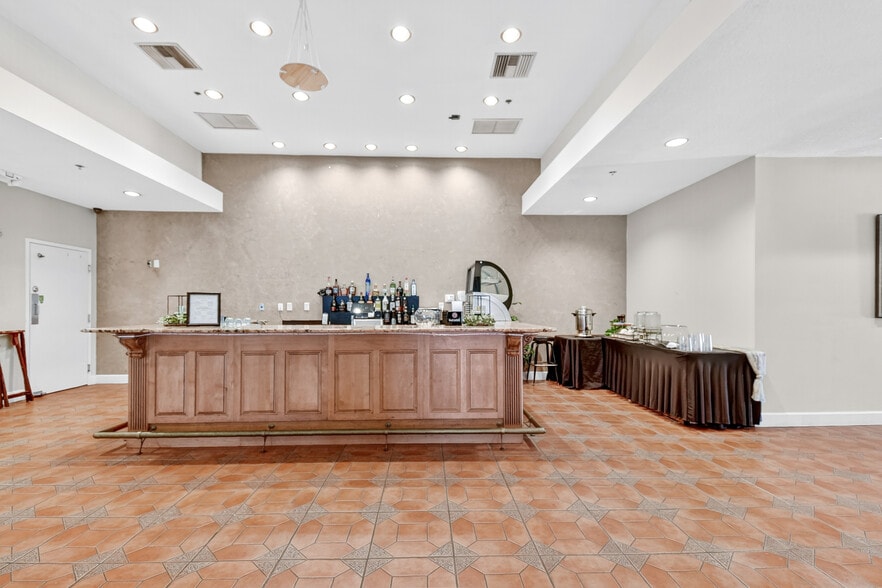 More Photos Of 1915 A1A S, Saint Augustine Restaurant For Sale