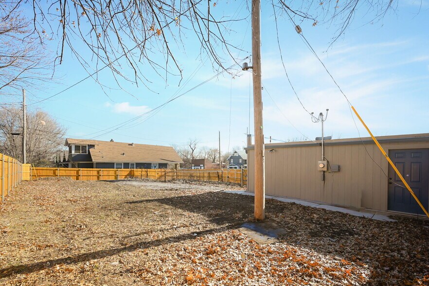 More Photos Of 3200 E 31st St, Kansas City Freestanding For Sale