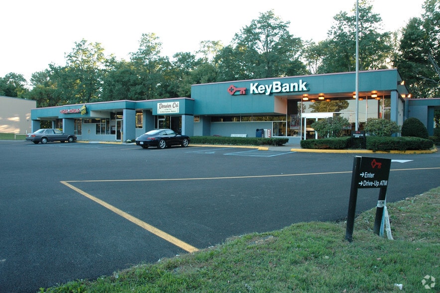 More Photos Of 5 Maple Rd, Voorheesville General Retail For Lease