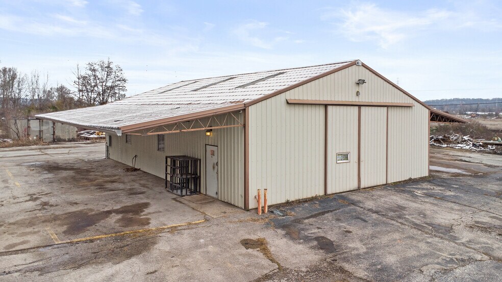 More Photos Of 100 Armco Rd, Ashland Manufacturing For Lease