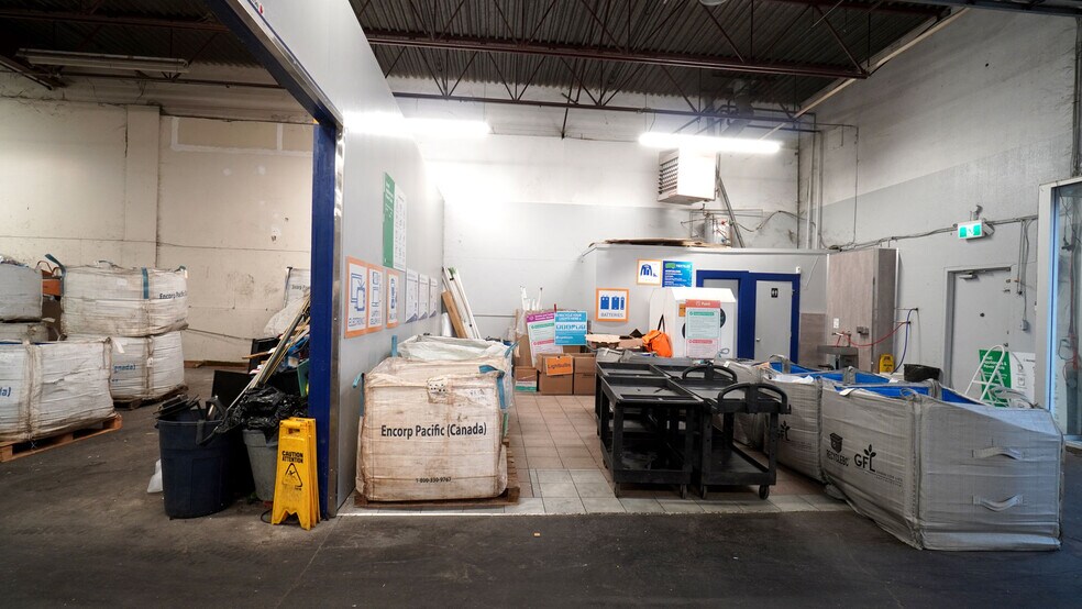 More Photos Of 21-63 Braid St, New Westminster Warehouse For Lease