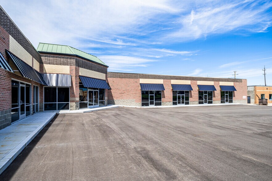 More Photos Of 5045 Crookshank Rd, Cincinnati Storefront For Lease