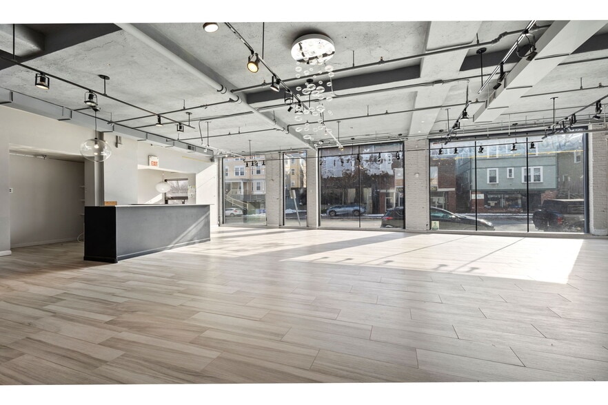 More Photos Of 81 Boylston St, Brookline Storefront For Sale