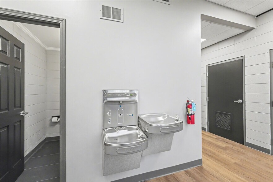 More Photos Of 369 Office Plaza Dr, Tallahassee Office For Lease