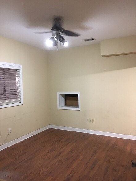 More Photos Of 852 Martin Luther King Jr Blvd, Macon-Bibb Warehouse For Lease