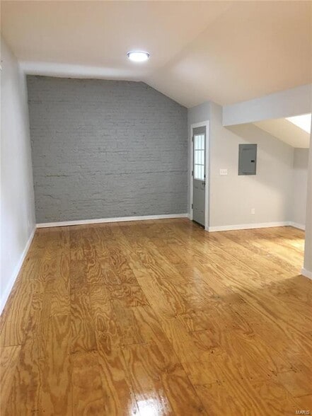 More Photos Of 7714-7718 S Broadway, Saint Louis Coworking Space