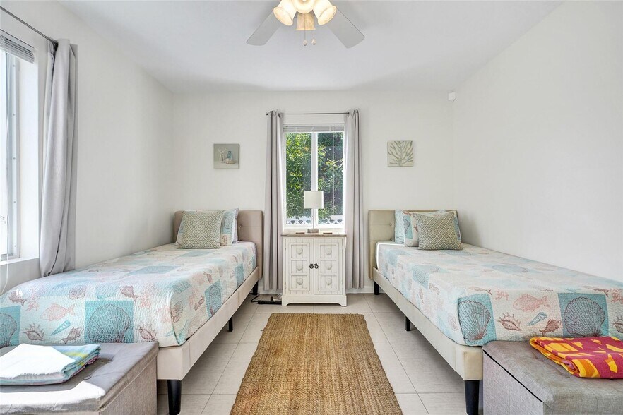 More Photos Of 322 Oklahoma St, Hollywood Multifamily For Sale