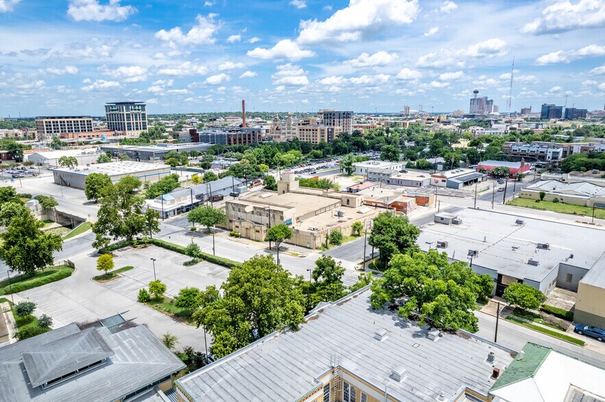 More Photos Of 110 W Josephine St, San Antonio Service For Lease