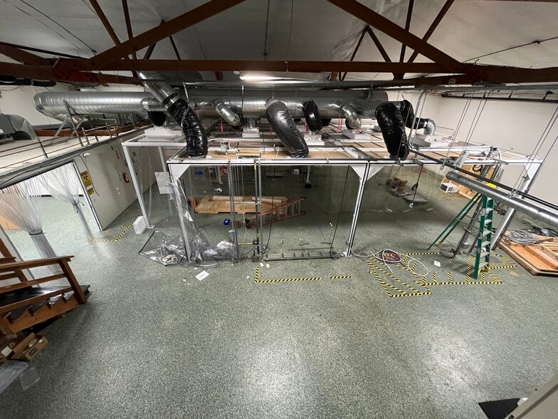 More Photos Of 1200 5th St, Berkeley Light Manufacturing For Lease