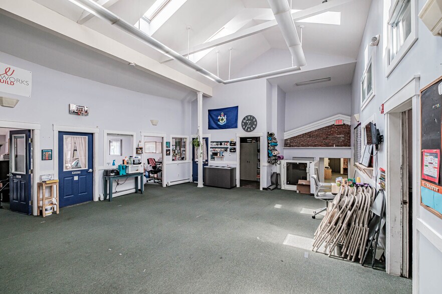 More Photos Of 181 Brackett St, Portland Apartments For Sale