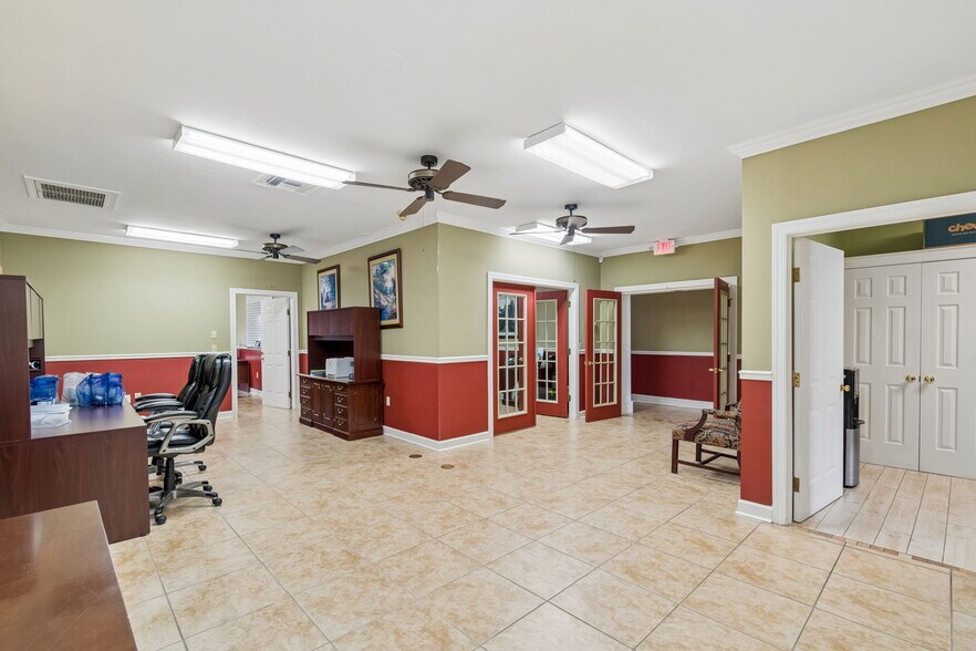 More Photos Of 5701 Main St, New Port Richey Medical For Sale