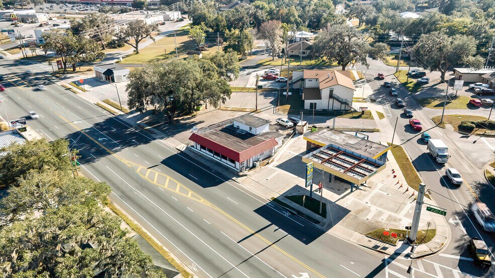 More Photos Of 104 S US Highway 41, Inverness Restaurant For Sale