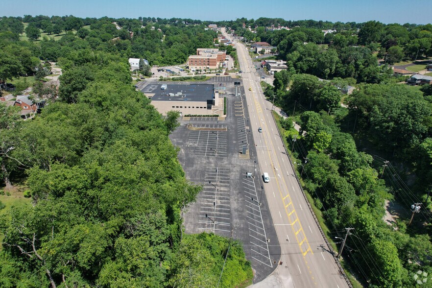 More Photos Of 4800 Clairton Blvd, Pittsburgh Auto Dealership For Lease