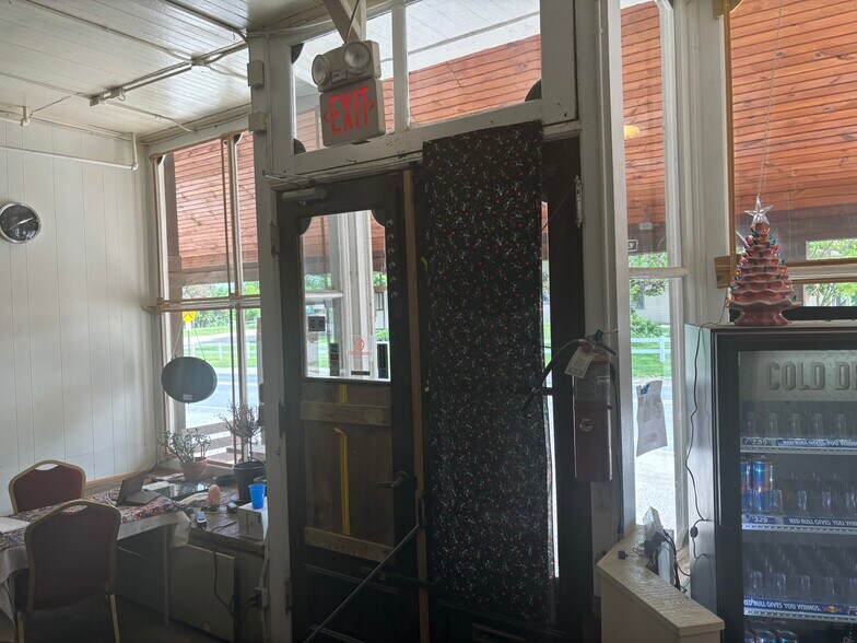 More Photos Of 9607 6 Mile Rd, Northville Storefront Retail Residential For Lease