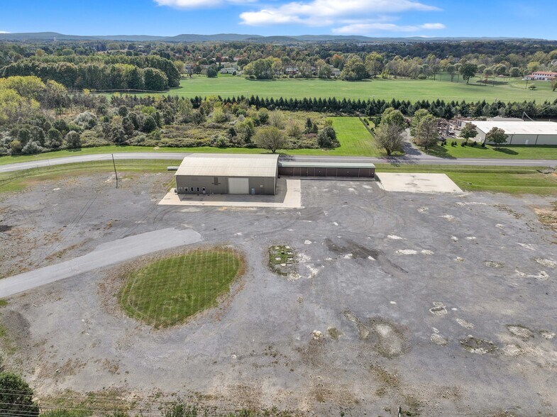 More Photos Of 585 Daniels Rd, Nazareth Manufacturing For Sale