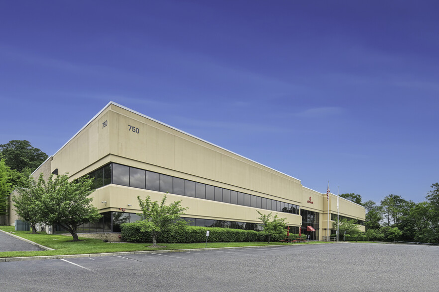 More Photos Of 750 Corporate Dr, Mahwah Manufacturing For Lease